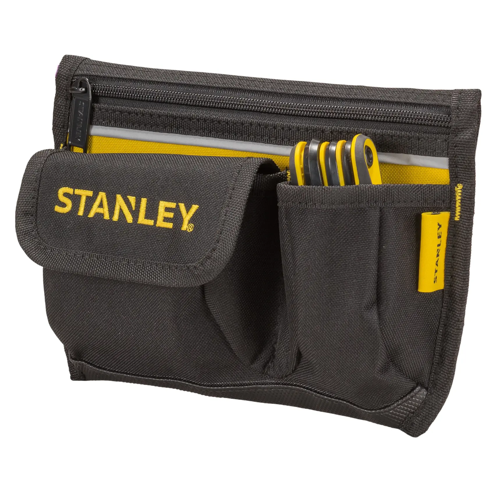 STANLEY 1-96-179 Werkzeugtasche aus schwarzem Stoff mit mehreren Taschen, Vorderansicht, gelbes Logo und Reißverschluss.