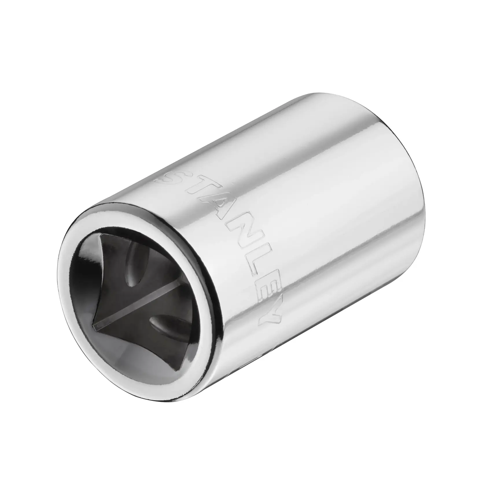 STANLEY STMT86517-0 zylindrische Chrom-Stecknuss, Winkelansicht, Fotografie vor weißem Hintergrund.