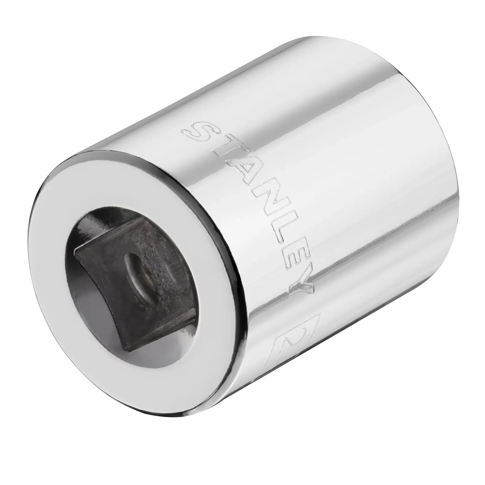 STANLEY STMT86524-0 Steckschlüssel chrom, zylindrisch, graviertes Logo, aus schrägem Winkel auf weißem Hintergrund.